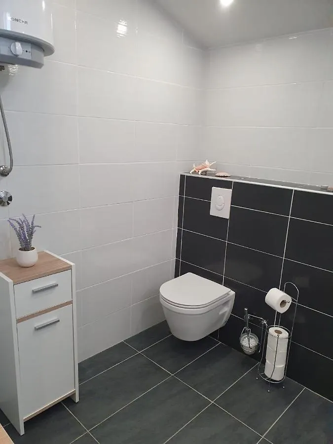 Odlicno Opremljeni Novouredeni Apartmani Iva, Okrug Gornji Trogir