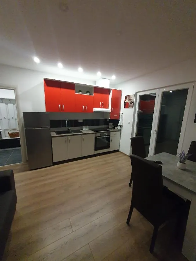 Odlicno Opremljeni Novouredeni Apartmani Iva, Okrug Gornji Trogir Croatia
