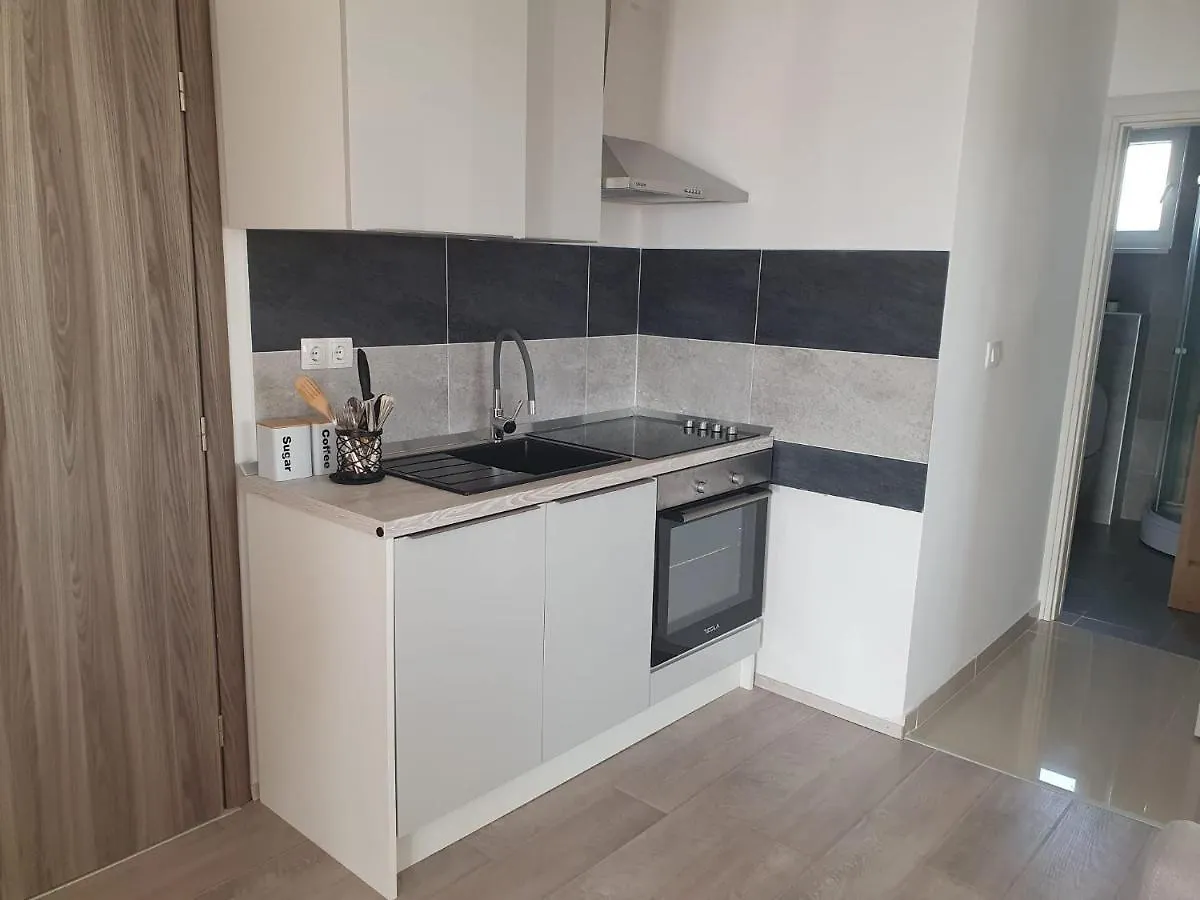Apartment Odlicno Opremljeni Novouredeni Apartmani Iva, Okrug Gornji Trogir