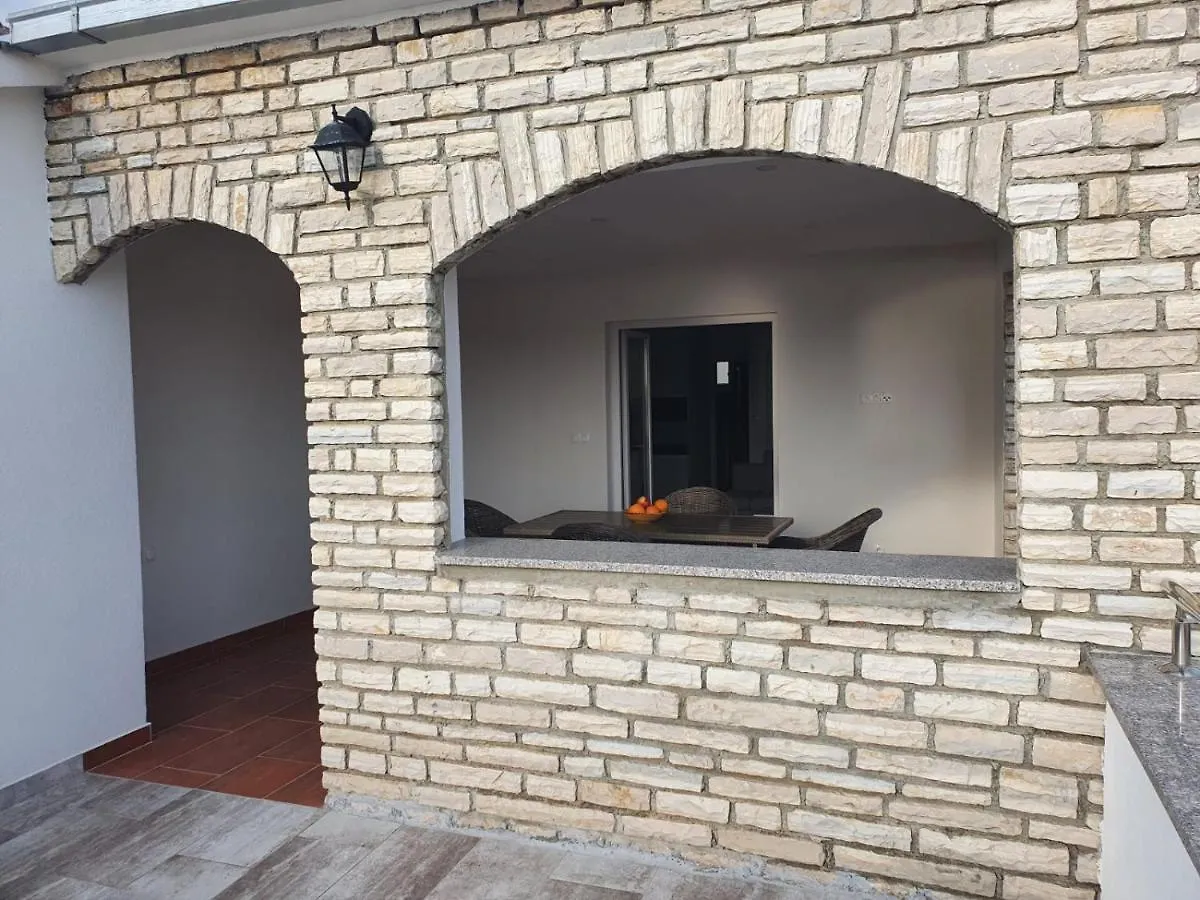 Odlicno Opremljeni Novouredeni Apartmani Iva, Okrug Gornji Trogir Croatia