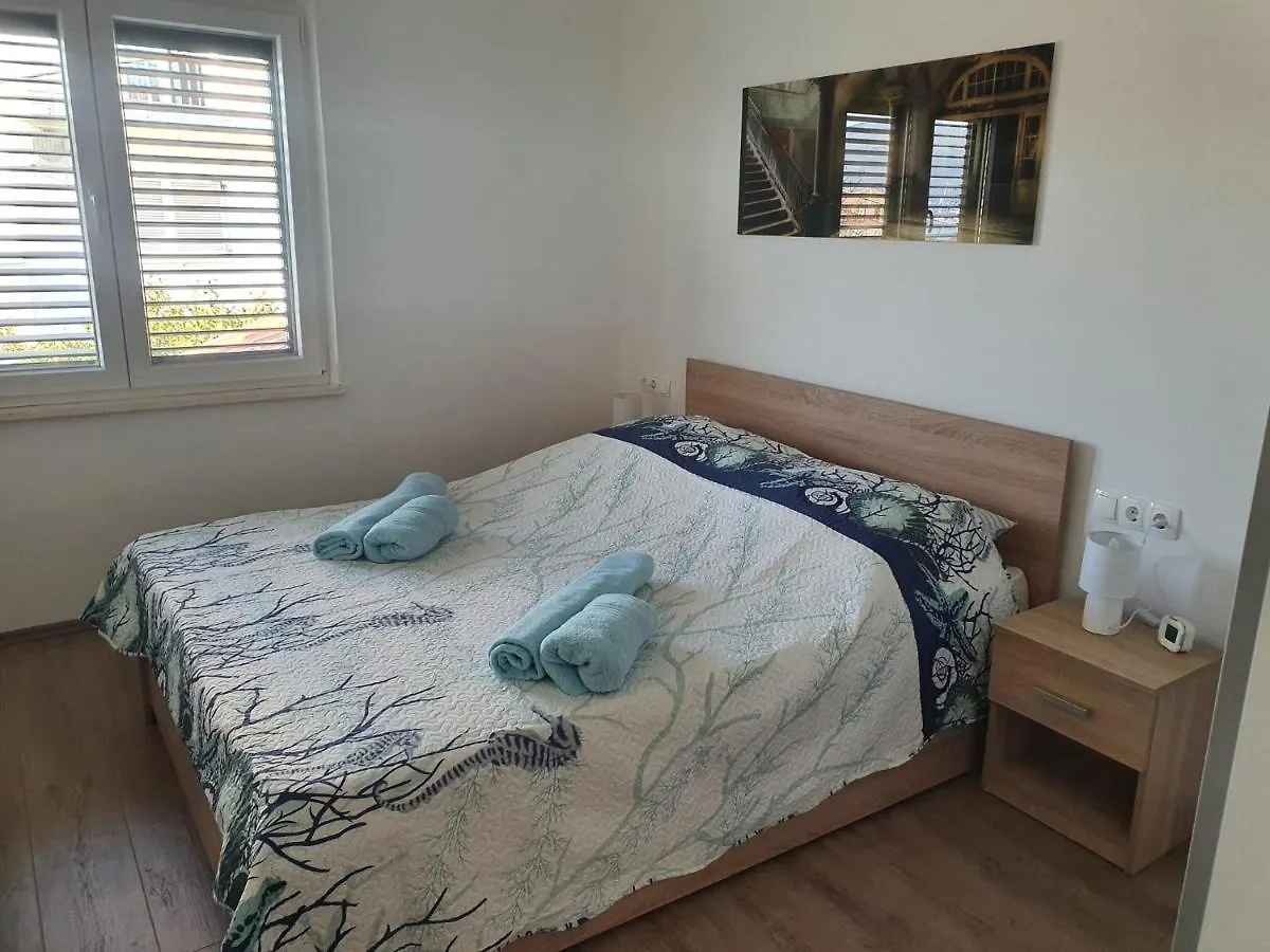 Apartment Odlicno Opremljeni Novouredeni Apartmani Iva, Okrug Gornji Trogir Croatia